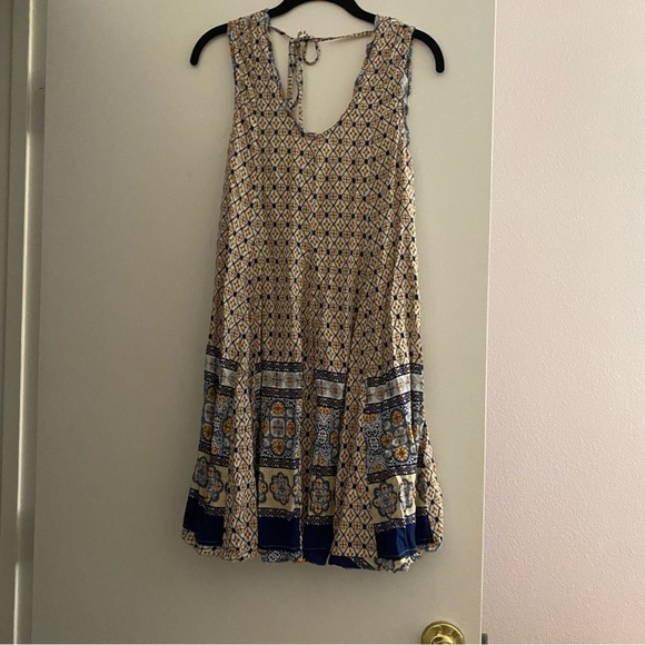Daisies Flowy Sun dress with bohemian geometric print size small - Picture 7 of 13